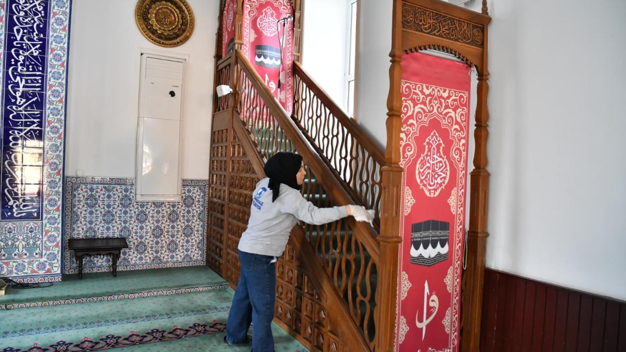 Camilerde Ramazan temizliği