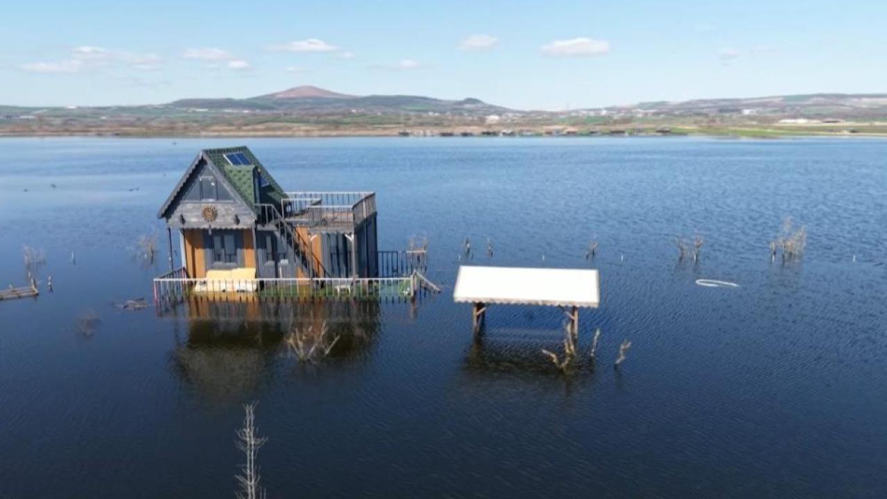 Hollywood Filmi Değil Bursa: Uluabat’ın Taşmasıyla Evler Gölün İçinde Kaldı