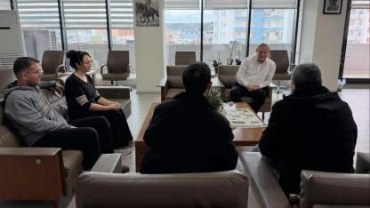 Başkan Öztürk, Lapsekilileri makamında ağırladı