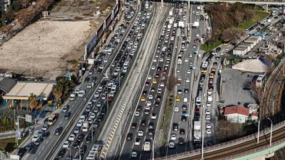 İstanbul trafiğinin Ramazan mesaisi: Erkenden başlayan trafik, iftar ile gelen sessizlik