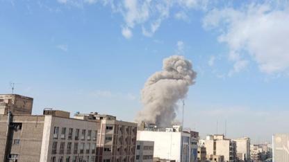 İran'da Savaş Alarmı: Okullar Tatil Edildi, Hava Sahası Kapatıldı