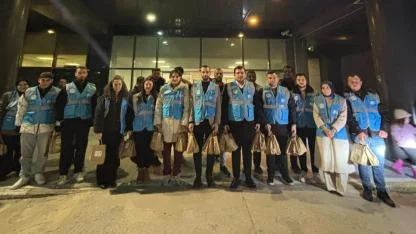 AK Gençlik’ten hastane mesaisine sahur desteği