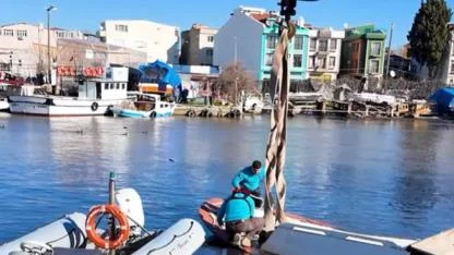 Sarıçay'da batık tekne operasyonu