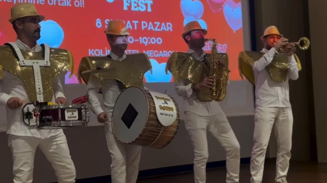 Sevgililer Günü Festivali’ne Yoğun İlgi: Hem Eğlendiler Hem Kazandılar!