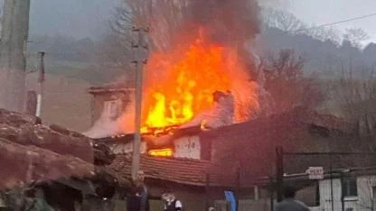 Sobadan çıkan yangın yaşlı çifti hayattan kopardı