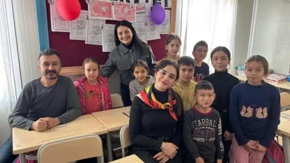 Troya’nın Efsaneleri Yenice’de Canlandı: “Sınıf Arkadaşım Homeros” Miniklerle Buluştu!