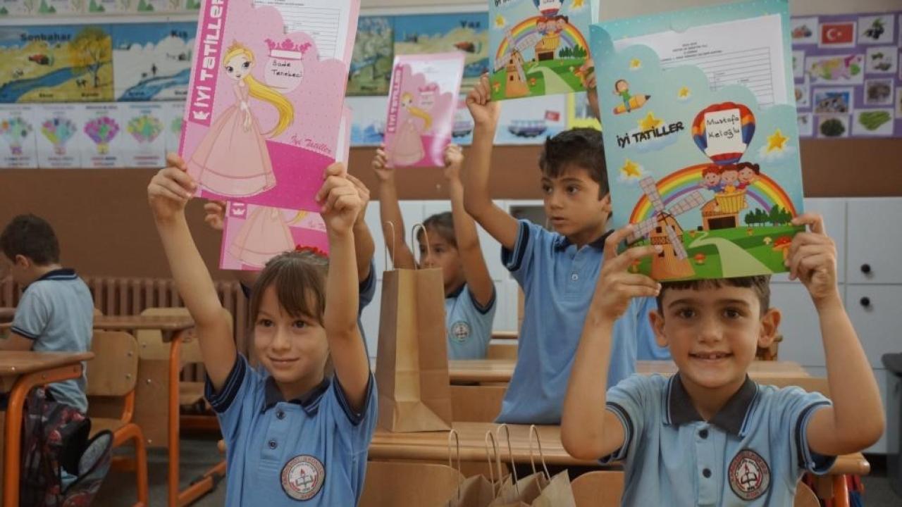 9 Günlük Ara Tatil Bugün Başlıyor! Ramazan Bayramı ve Ara Tatil Birleşti: Okullar Ne Zaman Açılacak?