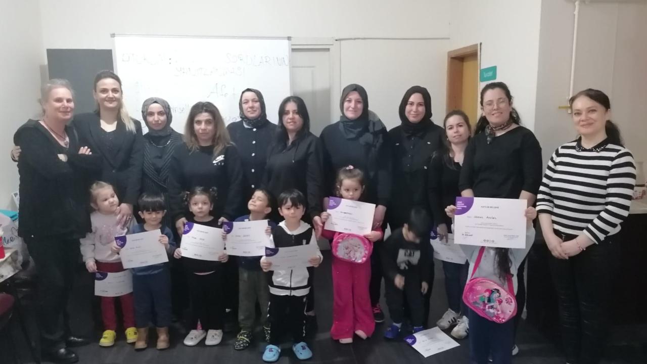 AÇEV ile güçlü ebeveynlik dönemi