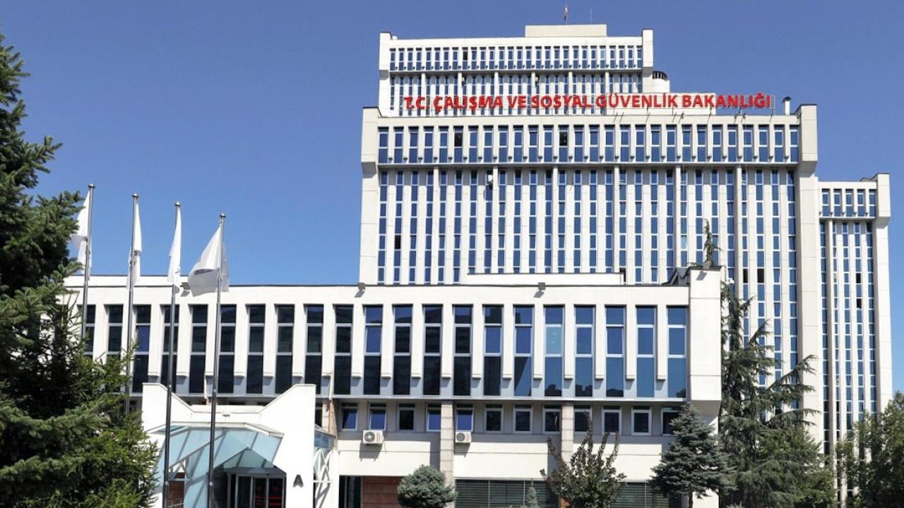 Bakanlıktan Yazılımcılara İhale Gibi İlan! 11 Personel Alınacak, Ücretler Tavan Yaptı