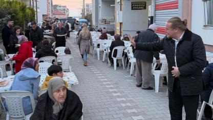 Başkan Öztürk iftar sofralarına konuk oldu