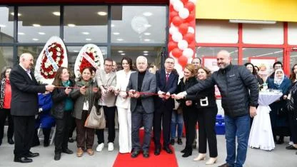 Begüm Eczanesi törenle açıldı! Siyasetin zirvesi Kepez’de buluştu