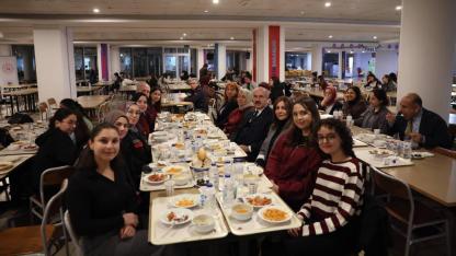 Çanakkale Valisi Ömer Toraman Öğrencilerle İftarda Buluştu