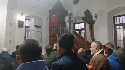 Çanakkale’de Bayram Namazı Coşkusu! Vatandaşlar Camilerde Saf Tuttu