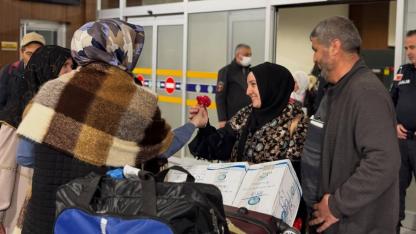 Çanakkale’de Büyük Kavuşma! Umre Kafilesi Şehre Ulaştı