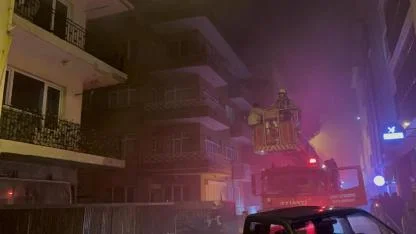 Çanakkale'de ev yangını: İtfaiyeden Hayat Kurtaran Müdahale!