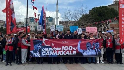 Çanakkale’de miting öncesi dikkat çeken görüntüler! Gençlik korteji Gerçekleştirildi