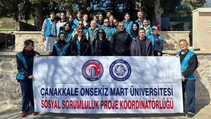 ÇOMÜ’lü Gençlerden Ecdada Büyük Vefa: Hasan Mevsuf Şehitliği’nde Çevre Temizliği Yapıldı