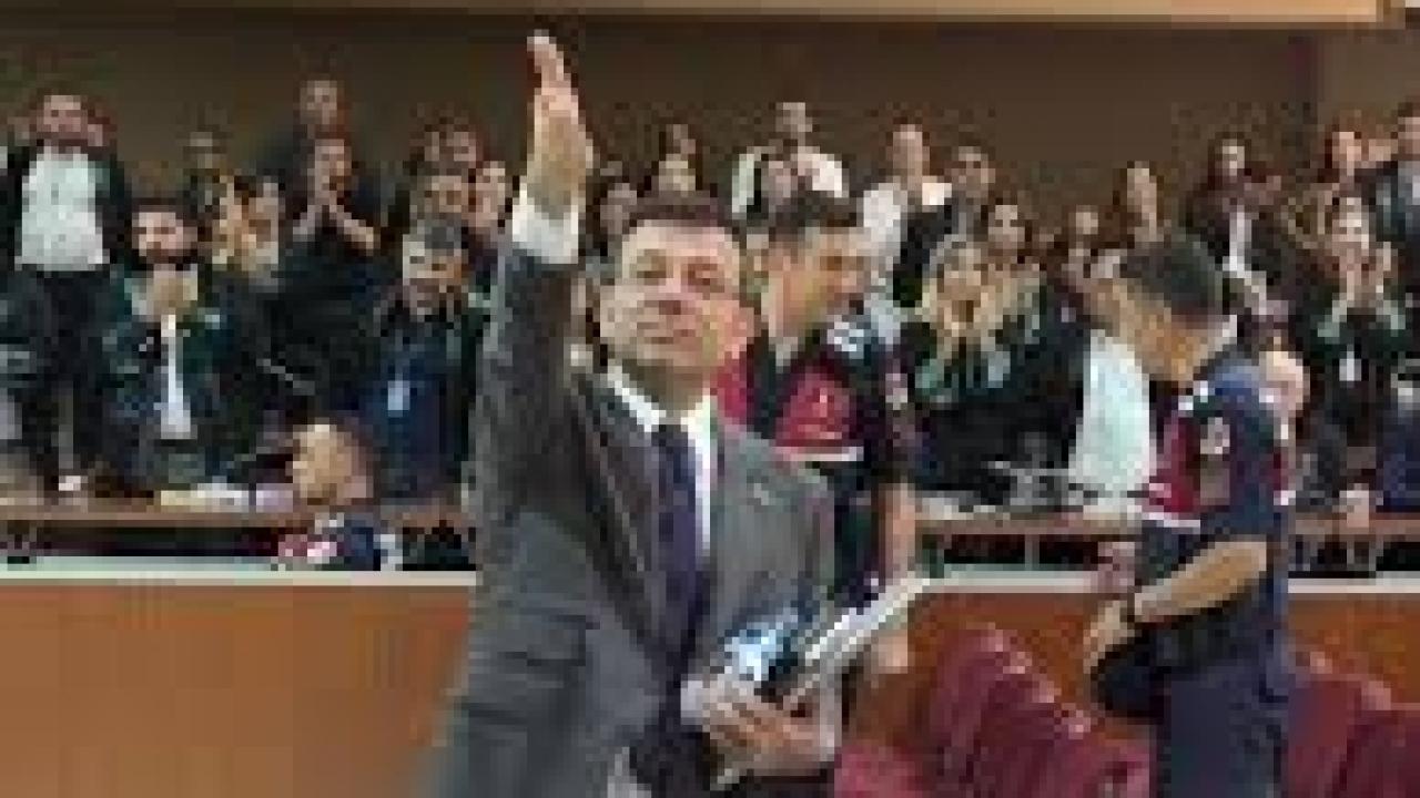 Ekrem İmamoğlu Davasında Gerginlik! Mahkeme Heyeti Salonu Terk Etti