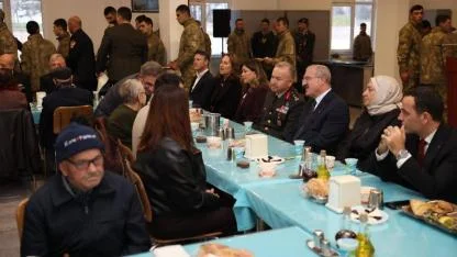 Gelibolu'da Gönül Sofrası: Şehit Aileleri ve Gaziler İftarda Bir Araya Geldi!