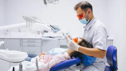 Genç Diş Hekimleri Atama Beklerken Emekli Engelini Aşamadı: Diş Hekimleri Dayanışma Platformu'ndan Bakanlığın Kararına Sert Tepki!