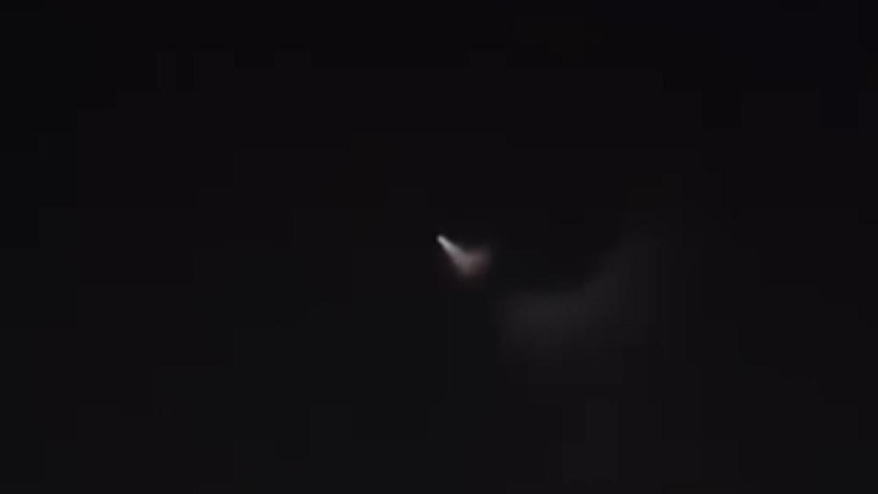 İran’dan Fırlatılan Füzeler Hakkari Üzerinden Geçti: Vatandaşlar O Anları Saniye Saniye Kaydetti