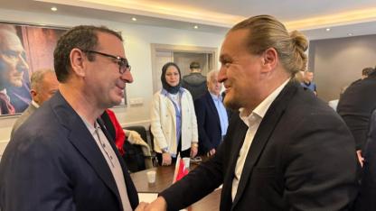 İYİ Parti Çanakkale İl Başkanlığı’nda Bayramlaşma: Yeni Üyelere Rozetleri Takıldı