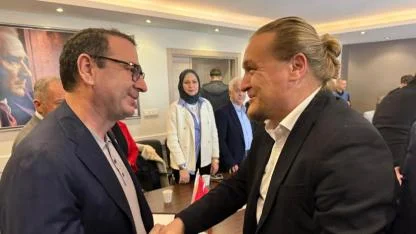 İYİ Parti Çanakkale İl Başkanlığı’nda Bayramlaşma: Yeni Üyelere Rozetleri Takıldı