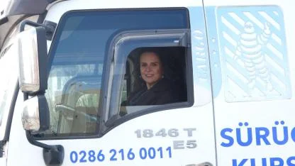 Kursiyerler "Hoca Nerede?" Diye Soruyor, O "Benim" Diyor! Çanakkale'nin Dev Araçlarını Ona Emanet