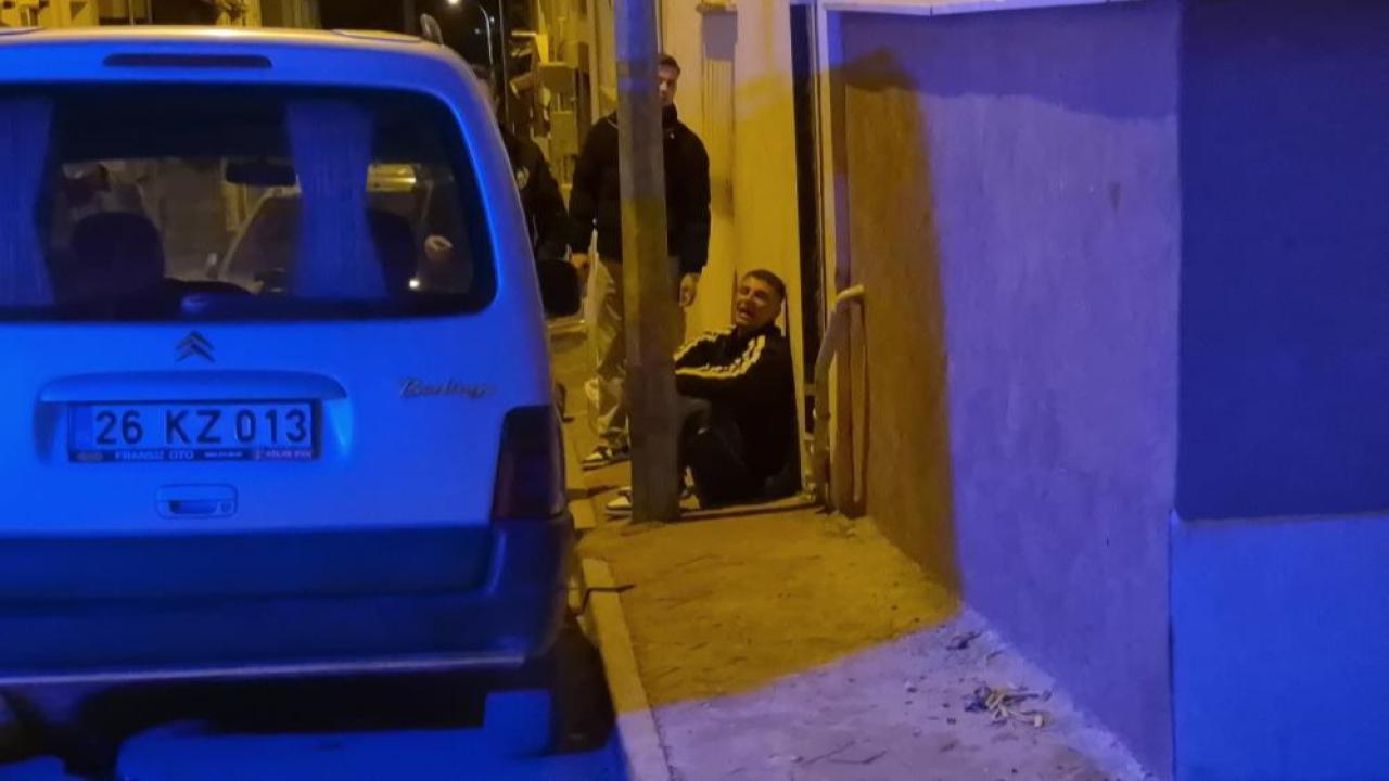 Otomobilini Parçalayan Alkollü Gençten Muhabirlere İlginç İstek: "Güzel Çıkmamıştır, Shop Yap"