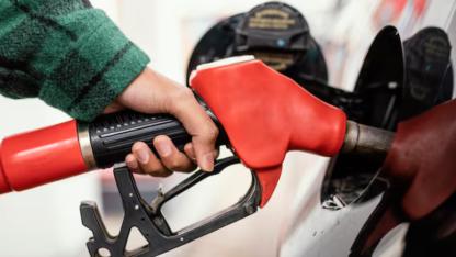 Depoları Doldurmak İçin Son Saatler: Motorin ve Benzinde Tarihi Artış Kesinleşti!