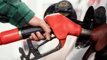 Depoları Doldurmak İçin Son Saatler: Motorin ve Benzinde Tarihi Artış Kesinleşti!