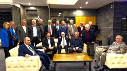 Sadece İftar” Dediler Ama… Siyasetin Ağır İsimleri Çanakkale Sofrasında Neden Buluştu?