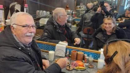 Ülgür Gökhan ve Eşi Hale Gökhan'ın Değişmez Adresi: Üsküp Ciğer'de Lezzet Turu