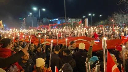 Fener Alayı Kenti Aydınlattı!