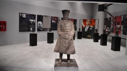 Atatürk Heykelleri Sergisi Troya Salonu’nda!