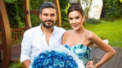 Dilan Polat’tan Korkutan Paylaşım: Önce Çizik İçindeki Ellerini Gösterdi Sonra Hesabını Kapattı