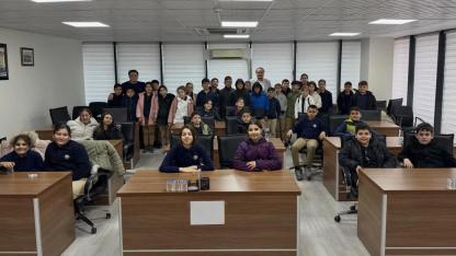 Lapseki Belediyesi’nde Ders Zilini Başkan Öztürk Çaldı: Minik Öğrenciler Belediyeyi Tanıdı!