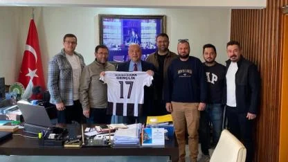 Bozcaada Gençlik’ten Başkan Göztepe’ye final öncesi ziyaret