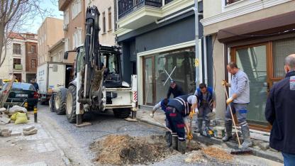 Çanakkale’de Korkutan Su Borusu Patlağı: Ekipler Seferber Oldu!