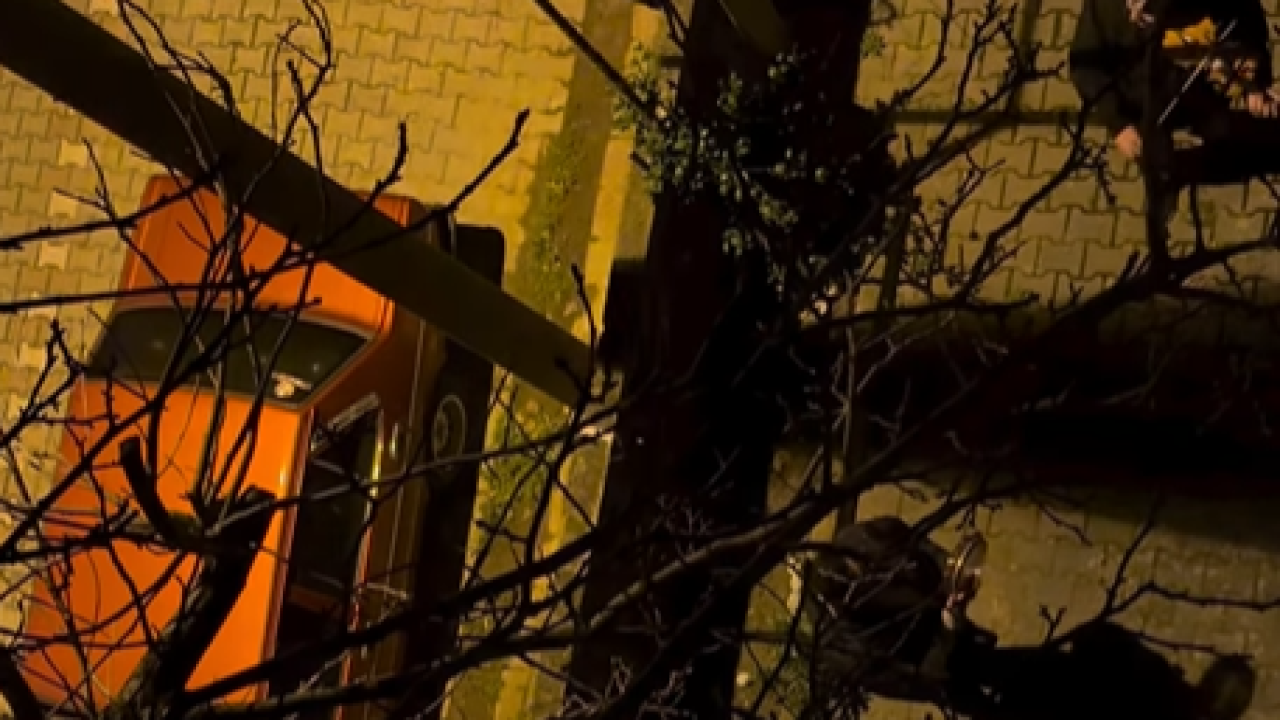 Ramazan Davulcusu Söyledi, Bayramiçliler Sahura Şarkılarla Uyandı!