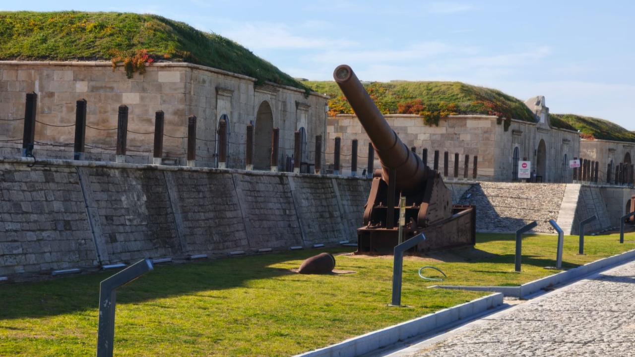Toz, Toprak ve Çelik Yağmuru Altında Bir Destan: 18 Mart'ın "Ateş Hattı" Hamidiye Tabyası