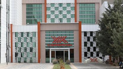 YÖK'ten Lisansüstü Öğrencilere Müjde! Anne Adaylarına 2 Dönem Ek Süre Hakkı