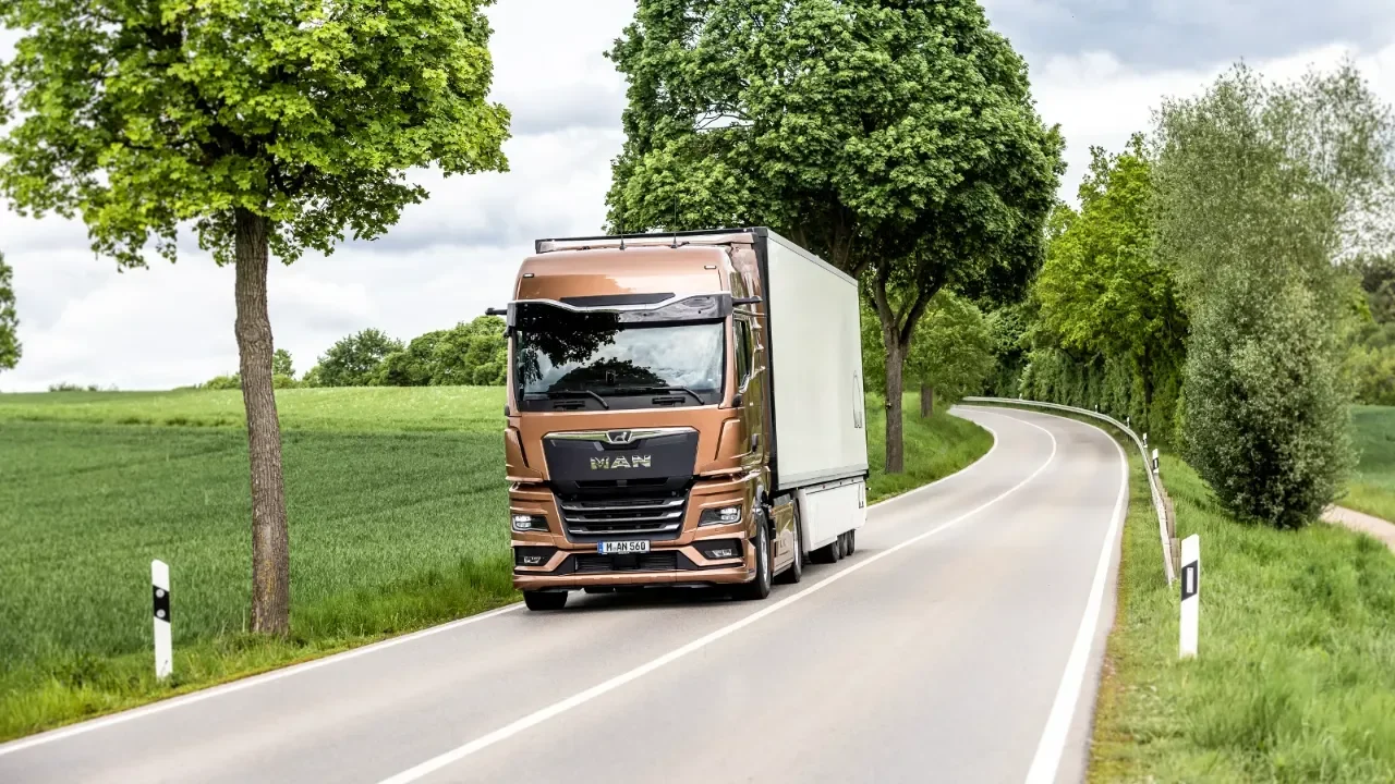 Yolların Yeni Devine Merhaba Deyin: MAN TGX 250 Tonluk Kapasitesiyle Tüm Dengeleri Değiştiriyor!