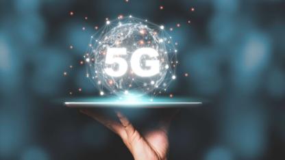 Biz Hala Yükleniyoruz