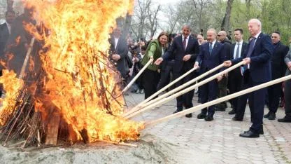 Bülent Turan’dan Nevruz Mesajı Gündem Oldu! “Söğüt Eğilir Ama Çınar Asla…”