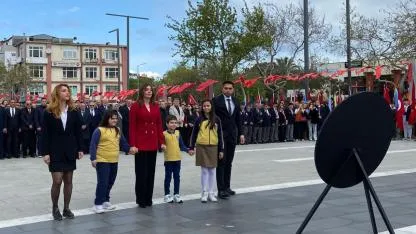 Çanakkale'de 23 Nisan kutlamaları resmi törenle başladı