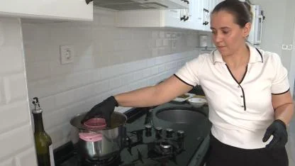 Çanakkale’de Ev Mutfağından Büyük Başarı! Kurumsalı Bıraktı, Şimdi Siparişlere Yetişemiyor…