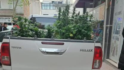 Çanakkale’de Şok Operasyon! Apartman Dairesinde Şaşırtan Görüntü Jandarma Baskınıyla Ortaya Çıktı!