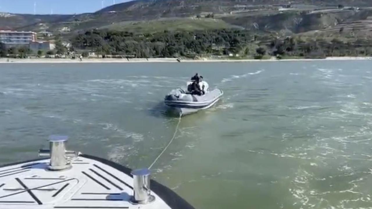 Çanakkale’de sürüklenen bottaki 3 kişi işte böyle kurtarıldı!