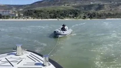 Çanakkale’de sürüklenen bottaki 3 kişi işte böyle kurtarıldı!